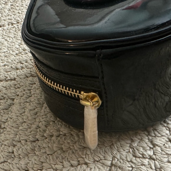 Tory Burch Cosmetic Bag, Pouch, Black, Patent, Never Used, New - Picture 4 of 4